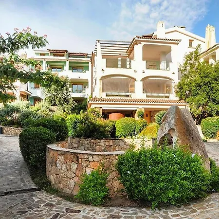 Sunny Escape With Terrace In